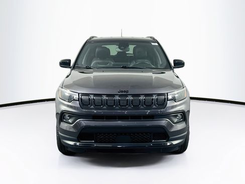 Used 2022 Jeep Compass Latitude w/ Convenience Group AWD/4WD image 2