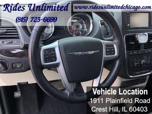 Used 2012 Chrysler Town & Country Touring-L w/ Entertainment Group #2 image 16