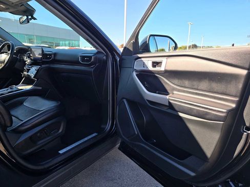 Used 2023 Ford Explorer Limited w/ Equipment Group 301A image 12