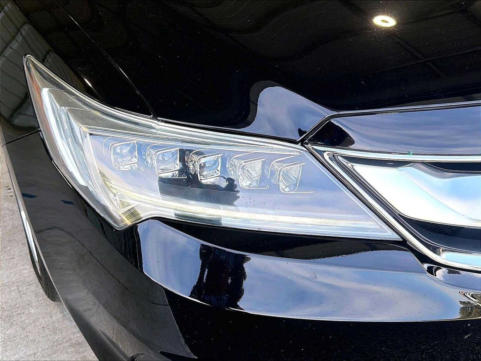 Used 2017 Acura ILX FWD image 29