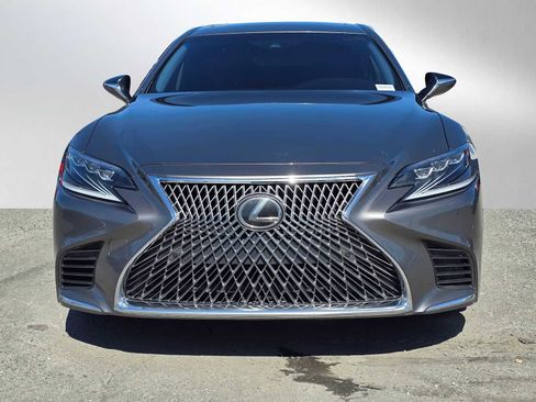 Used 2018 Lexus LS 500 image 2