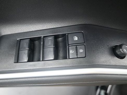 Used 2026 Toyota Highlander XLE AWD/4WD image 11