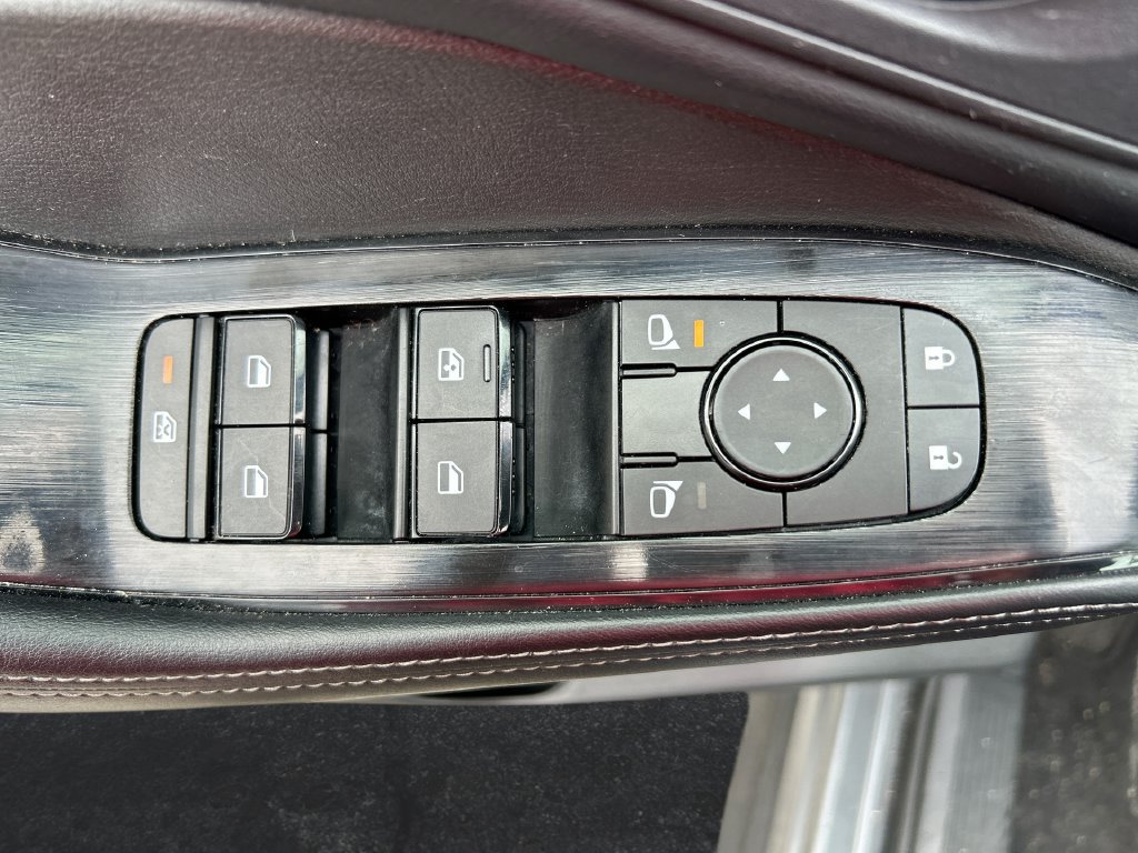 Used 2024 Nissan Rogue SV FWD image 13