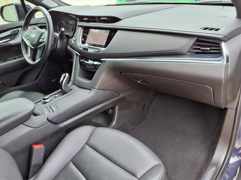 Certified 2024 Cadillac XT5 Premium Luxury FWD image 8