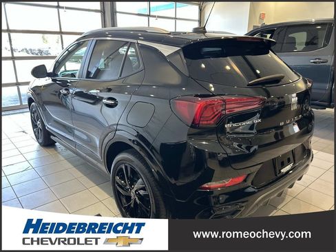 Used 2025 Buick Encore GX Sport Touring FWD image 5