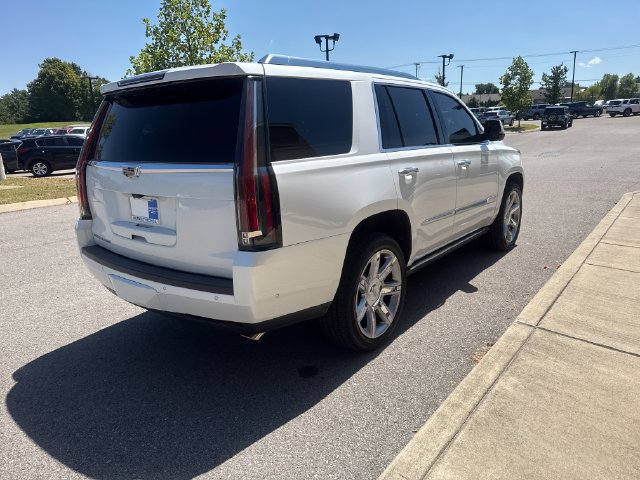 Used 2019 Cadillac Escalade Premium Luxury AWD/4WD image 4