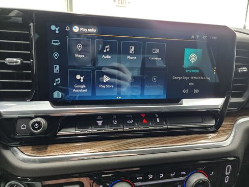 Used 2024 Chevrolet Silverado 3500 LT w/ Convenience Package image 49