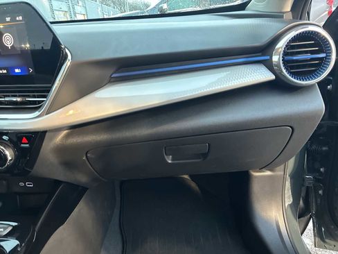 Used 2025 Chevrolet Trax LT w/ Driver Confidence Package image 28