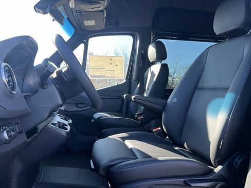 New 2025 Mercedes-Benz Sprinter 2500 image 14