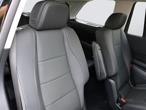 Certified 2025 Mercedes-Benz GLS 450 4MATIC image 14