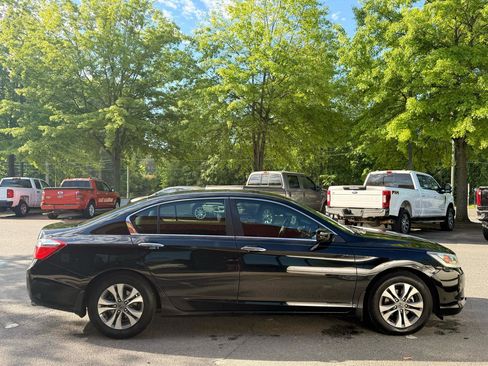 Used 2015 Honda Accord LX image 4