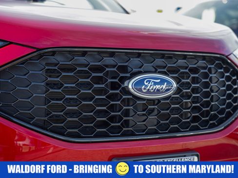 Used 2022 Ford Edge ST-Line w/ Class II Trailer Tow Package image 12