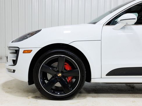 Used 2018 Porsche Macan GTS image 28