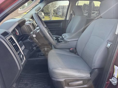 Used 2018 RAM 2500 Tradesman w/ Chrome Appearance Group image 15