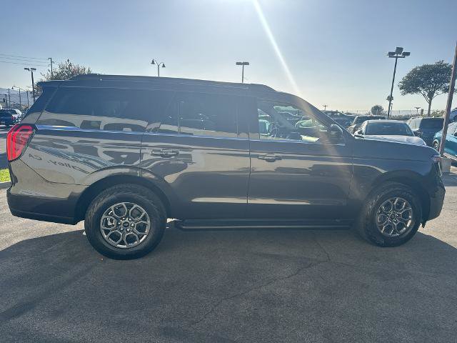 Certified 2025 Ford Expedition Active AWD/4WD image 4