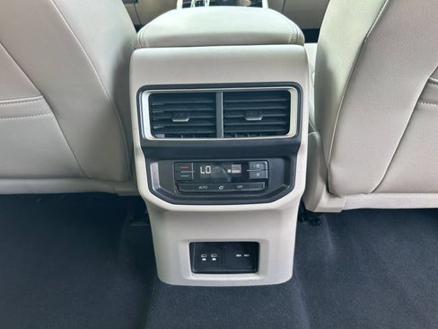 Used 2026 Volkswagen Atlas SE AWD/4WD image 21