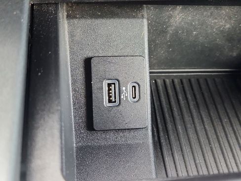 Used 2021 Ford F250 XLT w/ Tremor Off-Road Package AWD/4WD image 23