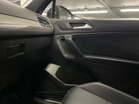 Certified 2021 Volkswagen Tiguan SE R-Line AWD/4WD image 31
