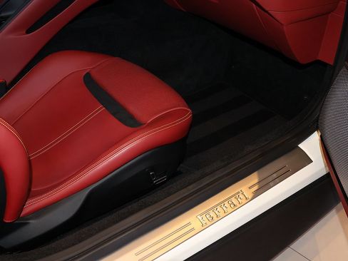 Used 2021 Ferrari Roma RWD image 62