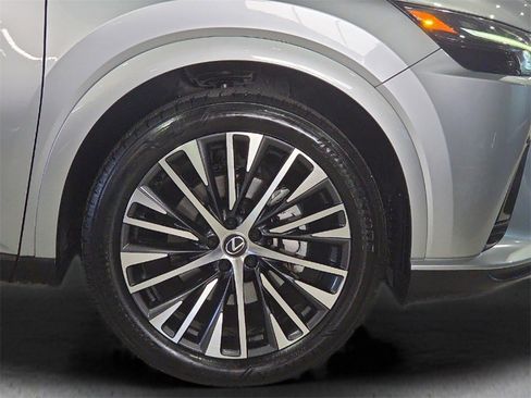 Used 2023 Lexus RX 350 Premium image 11