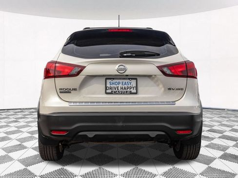 Used 2018 Nissan Rogue Sport SV w/ SV All-Weather Package AWD/4WD image 8