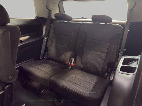 Used 2023 GMC Acadia SLE w/ Driver Convenience Package image 23