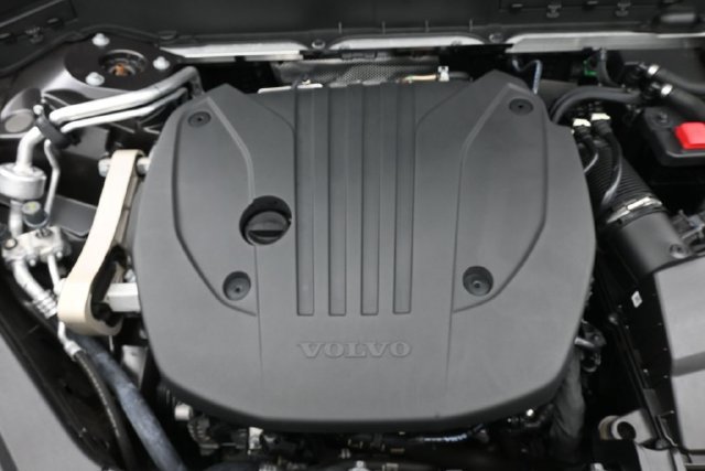 Used 2024 Volvo XC90 B5 Plus w/ Protection Package AWD/4WD image 34