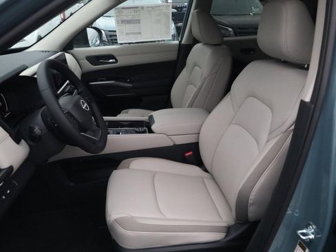 New 2026 Nissan Pathfinder SL image 20