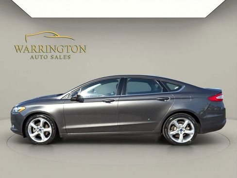 Used 2016 Ford Fusion SE image 4