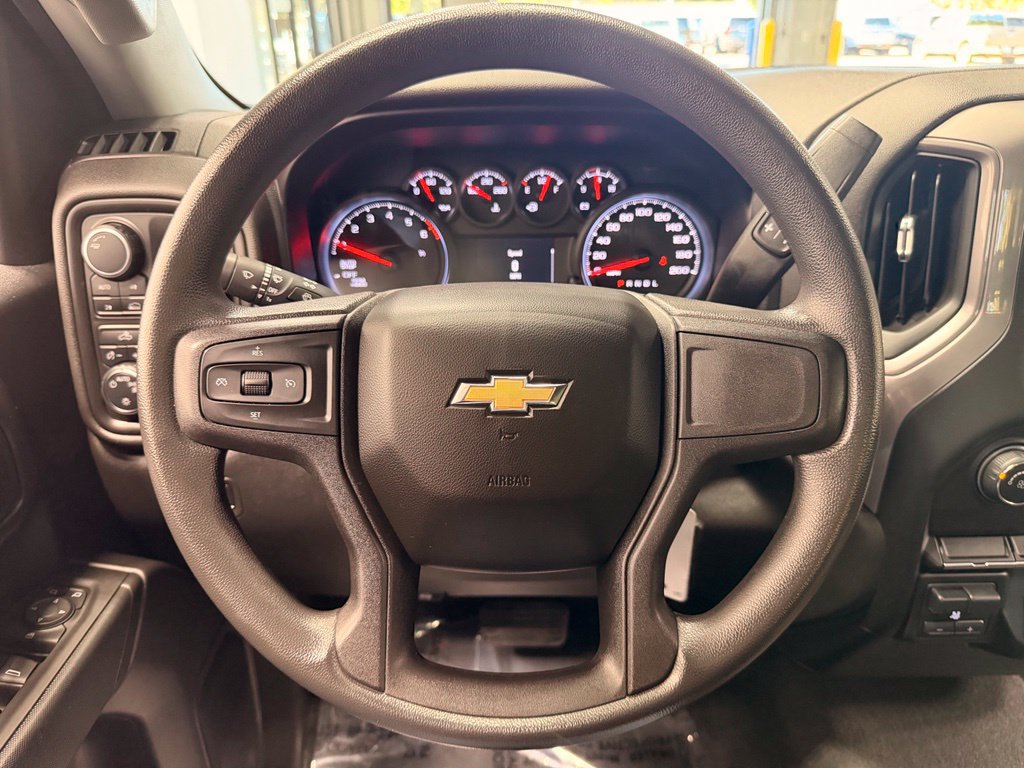 Used 2021 Chevrolet Silverado 1500 Custom AWD/4WD image 31