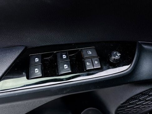 Used 2018 Toyota Prius Three Touring image 33