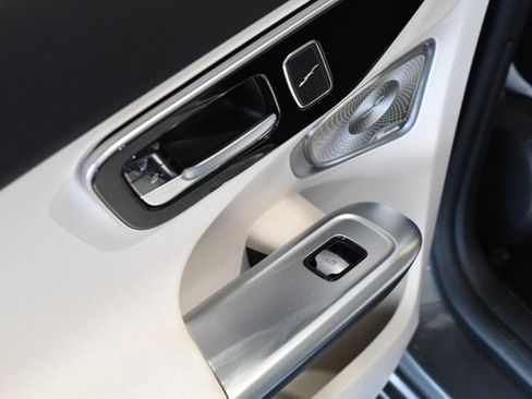 Used 2022 Mercedes-Benz C 300 4MATIC Sedan w/ Exclusive Trim Package image 19