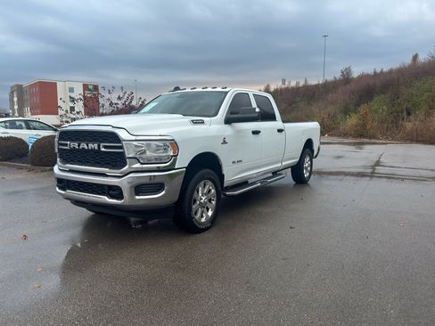 Used 2022 RAM 3500 Tradesman w/ Chrome Appearance Group image 12