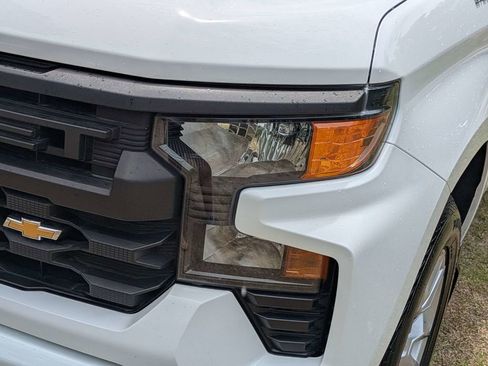 Used 2022 Chevrolet Silverado 1500 Custom RWD image 9