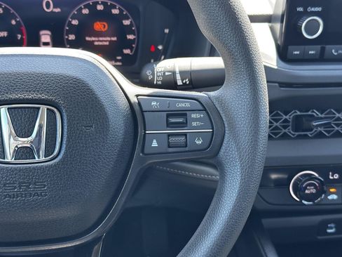 Certified 2025 Honda Accord LX image 11