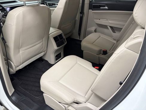 Used 2019 Volkswagen Atlas SEL R-Line image 38