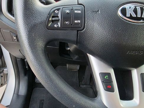 Used 2013 Kia Sportage LX image 38