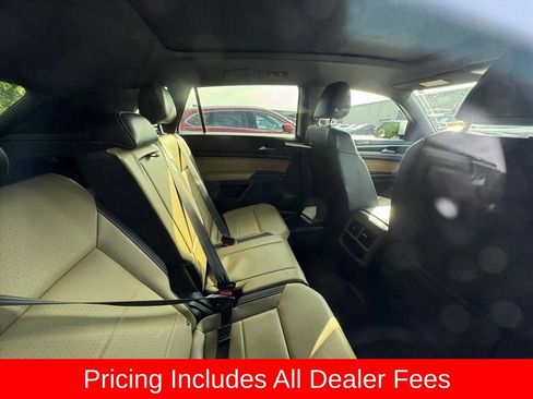 Used 2022 Volkswagen Atlas Cross Sport SEL R-Line AWD/4WD image 4