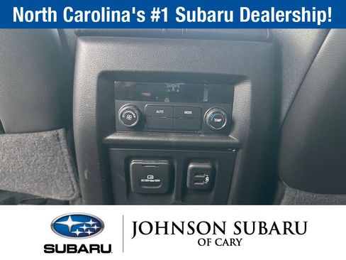 Used 2023 Chevrolet Traverse RS FWD image 25