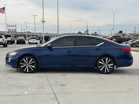 Used 2022 Nissan Altima 2.5 SR image 9