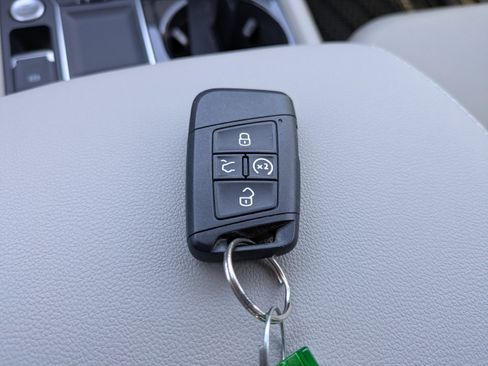 Used 2021 Volkswagen Atlas SEL image 33