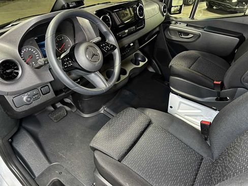 Used 2026 Mercedes-Benz Sprinter 2500 image 23
