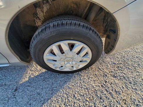 Used 2004 Toyota Sienna LE image 20