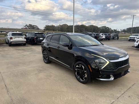 Used 2023 Kia Sportage SX image 11