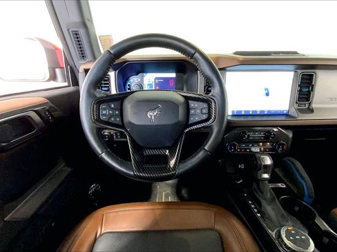 Used 2022 Ford Bronco Outer Banks image 14