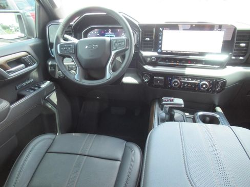 Used 2026 Chevrolet Silverado 1500 High Country w/ Midnight Edition RWD image 13
