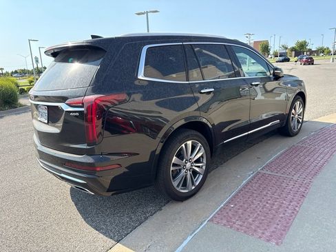 Used 2023 Cadillac XT6 Premium Luxury FWD image 3