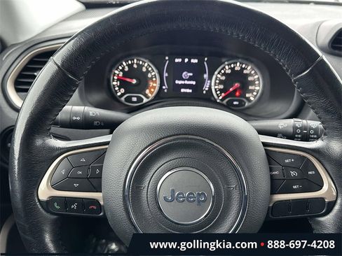 Used 2017 Jeep Renegade Latitude w/ Cold Weather Group image 18