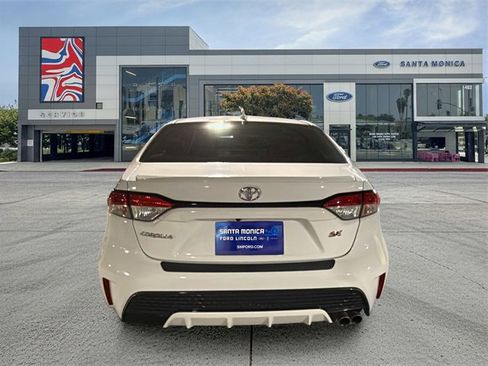 Used 2022 Toyota Corolla SE image 4