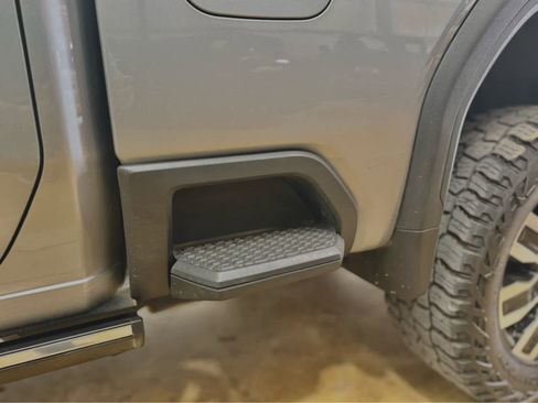 Used 2024 GMC Sierra 3500 Denali Ultimate image 15